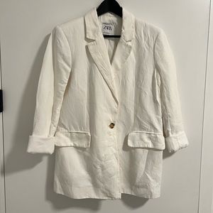 White linen blazer from Zara